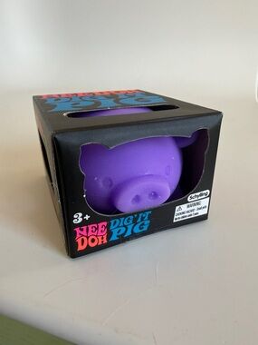 NeeDoh dig it pig!